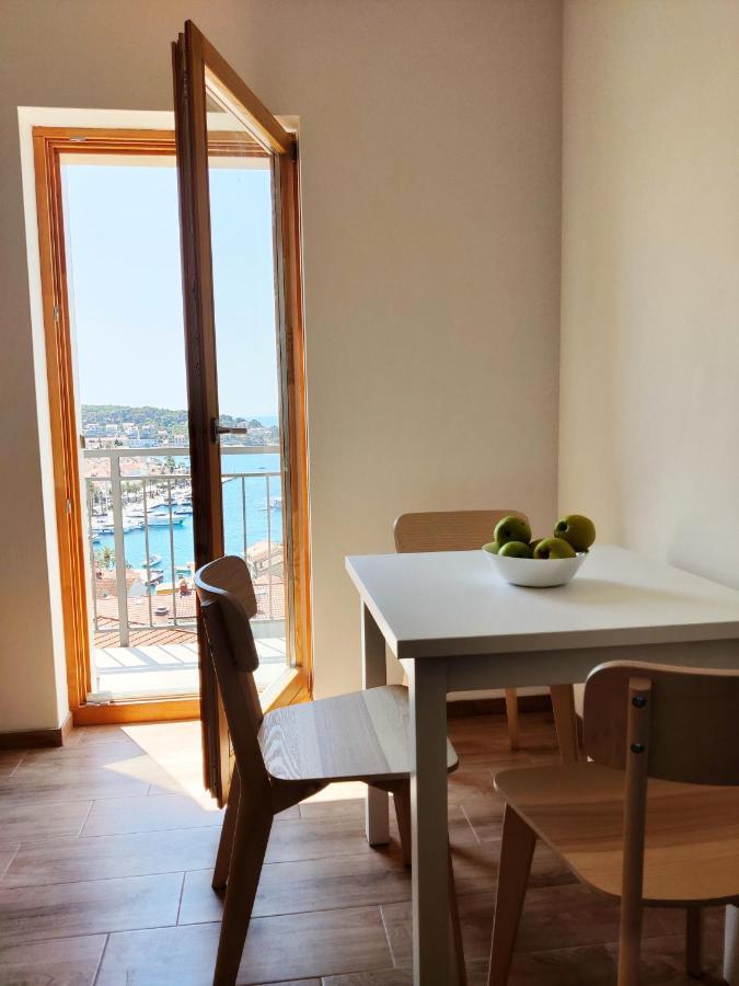 Brand New Apt W Balcony & Perfect Seaview At Center 赫瓦尔 外观 照片