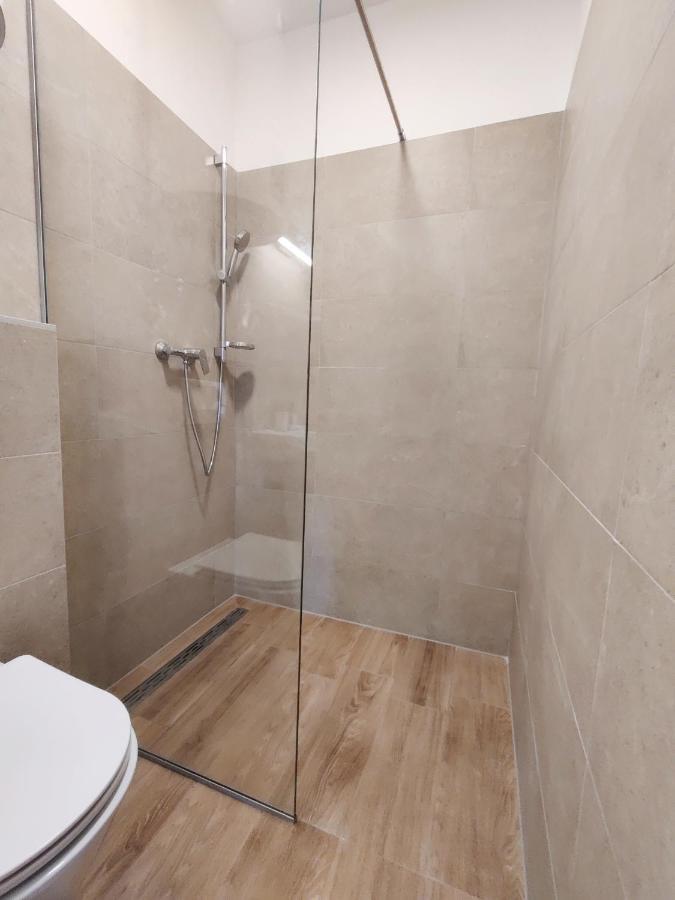 Brand New Apt W Balcony & Perfect Seaview At Center 赫瓦尔 外观 照片